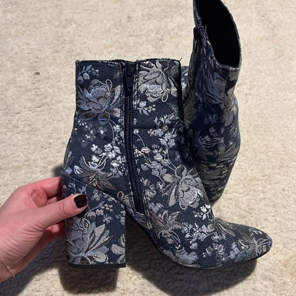 Merona 6.5 Blue & Metallic Floral Booties - Picture 4 of 4